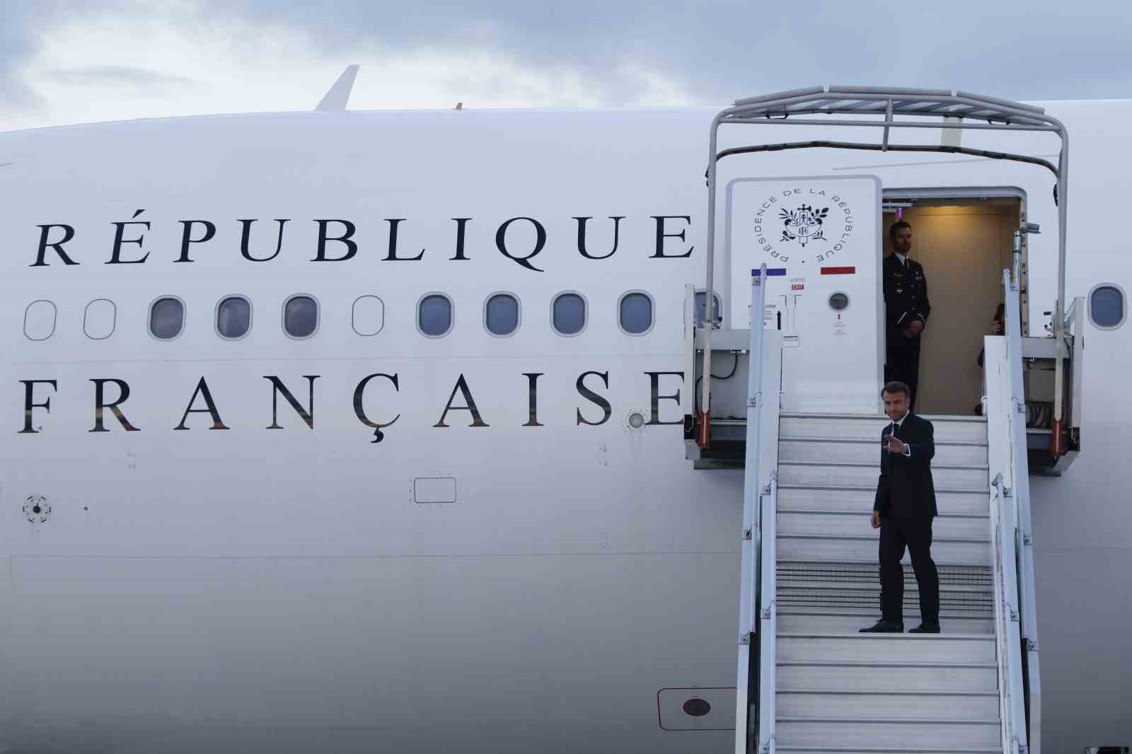 Fransa’ya bağlı Yeni Kaledonya’nın başkenti Noumea’da Fransa Cumhurbaşkanı Emmanul Macron’un