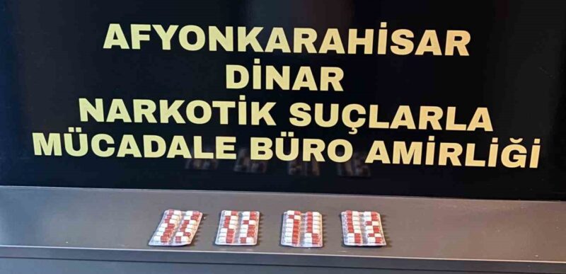 Afyonkarahisar’ın Dinar ilçesinde uygulama noktasında durdurulan otobüste yapılan kontrolde bir