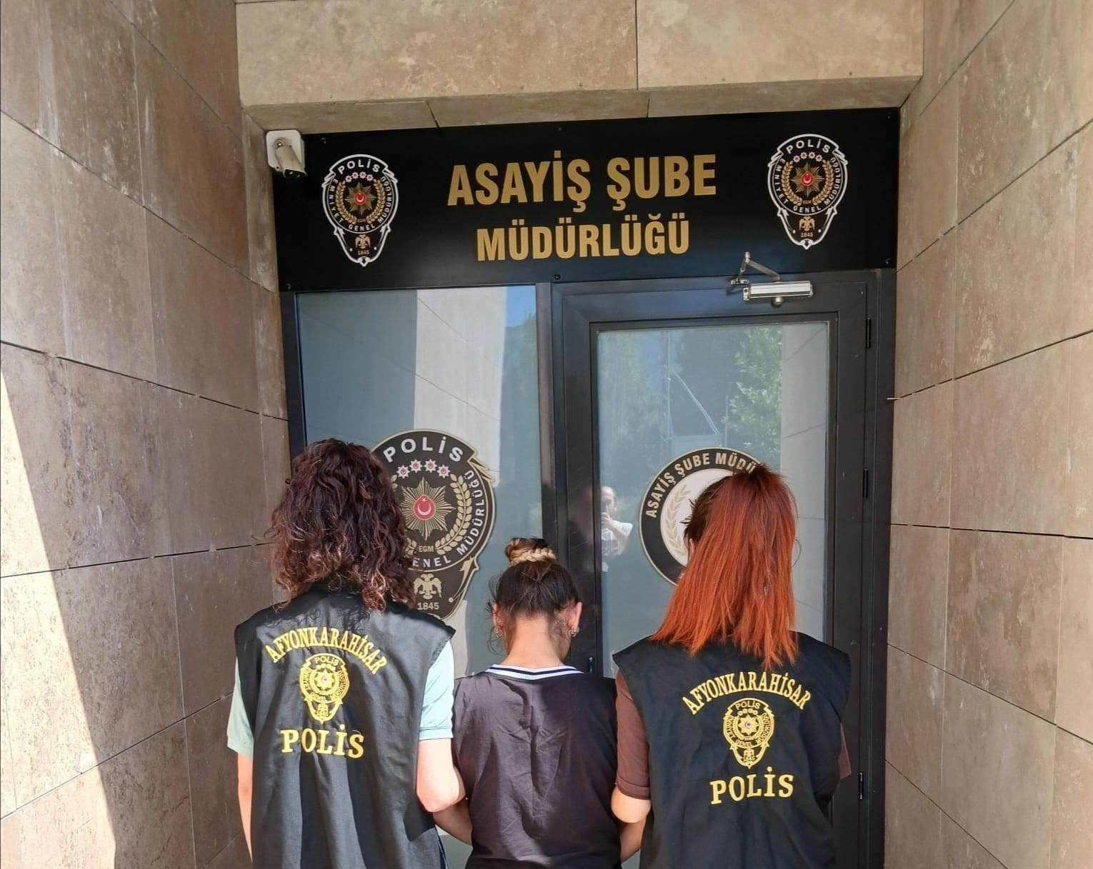 Afyonkarahisar’da 1 yıl 8 ay hapis cezası ile aranan şahıs