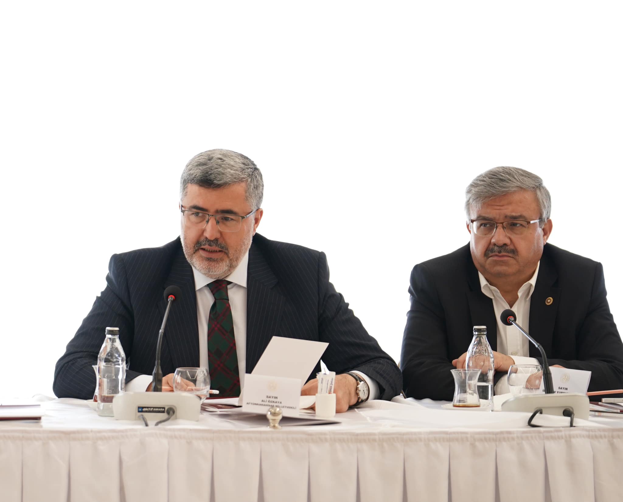   AK Parti Afyonkarahisar Milletvekilleri Ali Özkaya ve İbrahim Yurdunuseven,