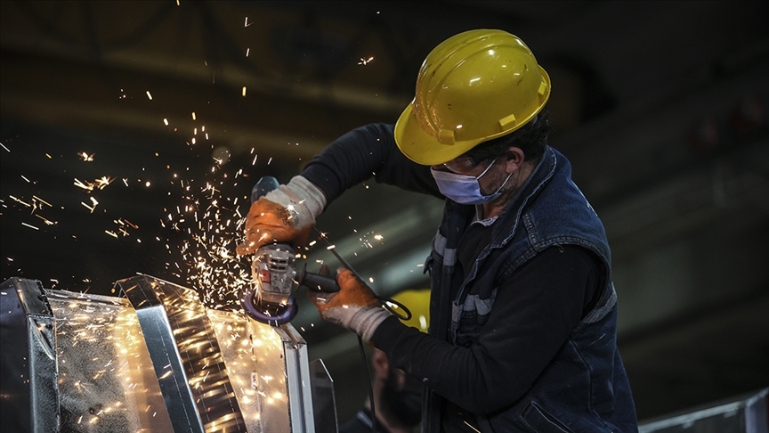 Sanayi üretim endeksi, nisanda aylık bazda yüzde 4,9, yıllık bazda