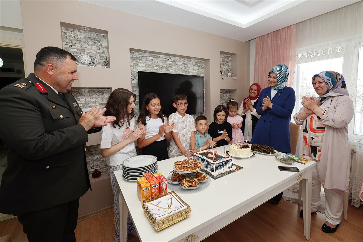 Her fırsatta şehit aileleri ve gazilerle bir araya gelen Vali