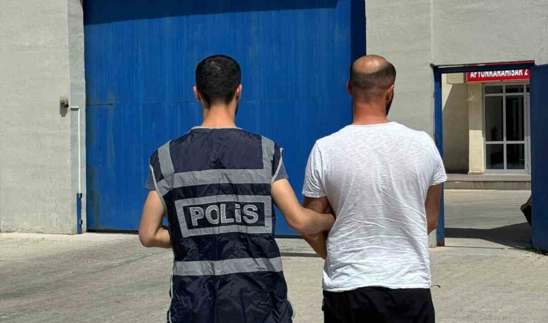 Afyonkarahisar’da 10 suç kaydı bulunan ve 2 yıl 2 ay