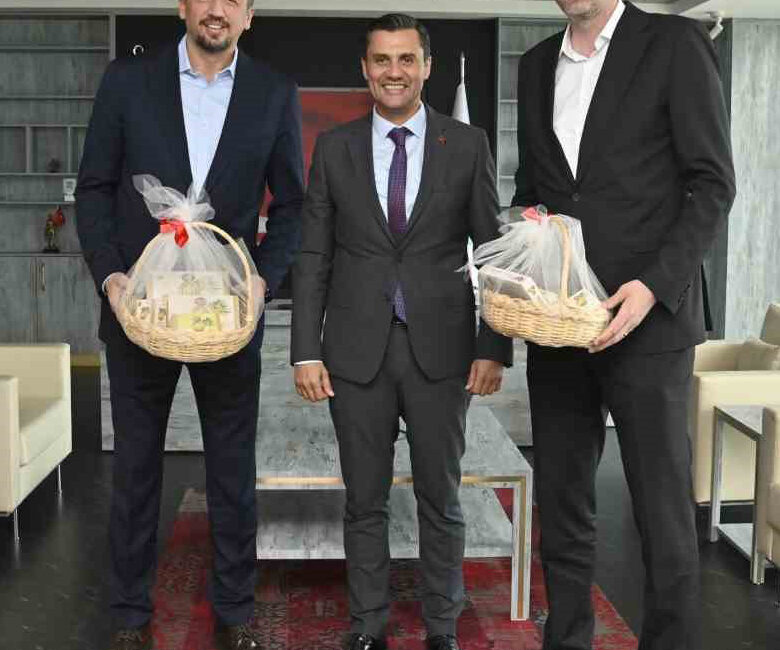Türkiye Basketbol Federasyonu (TBF) Başkanı Hidayet Türkoğlu ve Asbaşkan Hüseyin