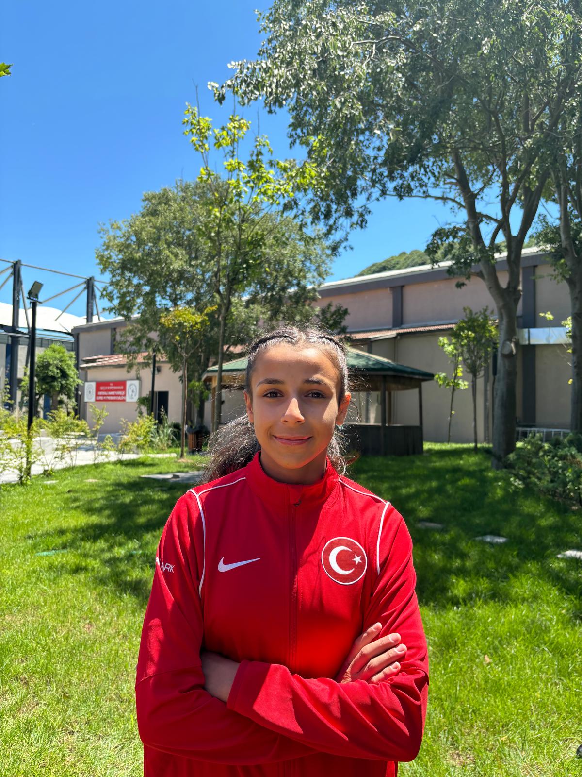 Afyonkarahisarlı milli sporcu Fatma Yılmaz, Sırbistan’da düzenlenen U17 Avrupa Güreş