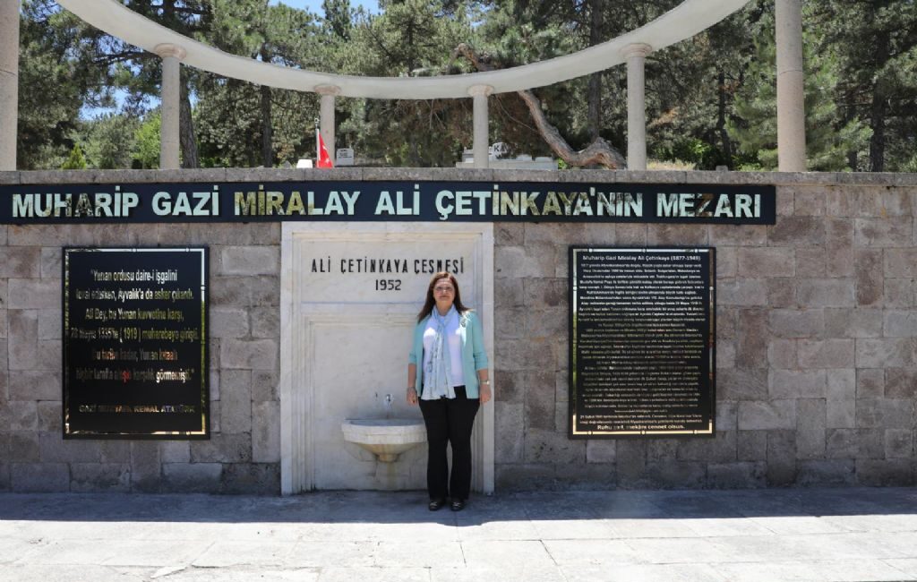 Belediye Başkanı Burcu Köksal’ın talimatlarıyla Afyonkarahisar’ın yetiştirdiği en önemli şahsiyetlerden