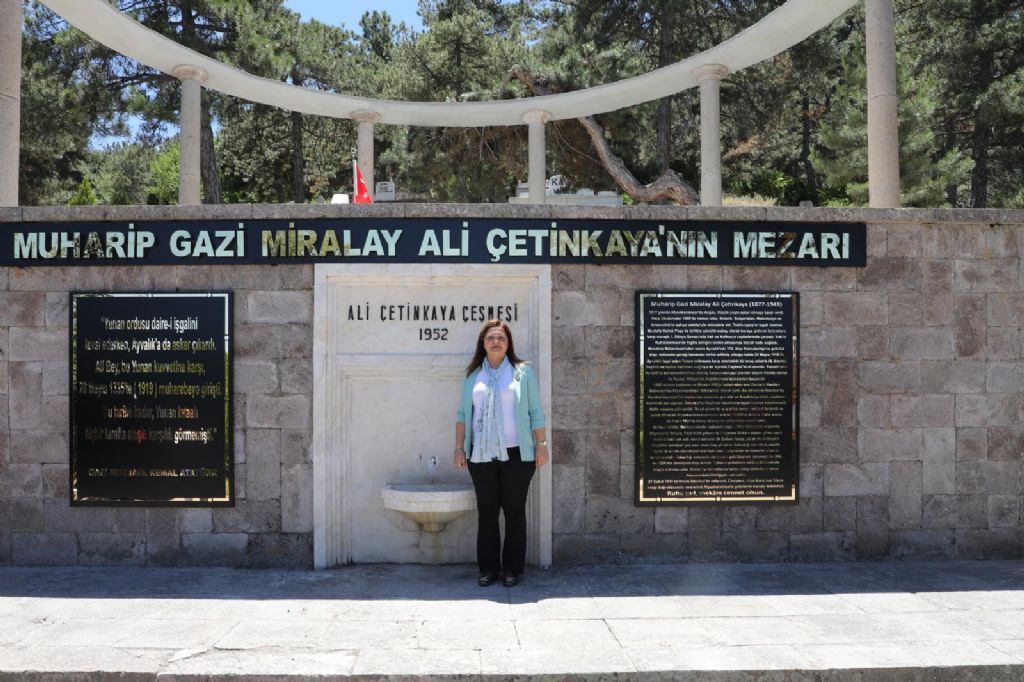 Belediye Başkanı Burcu Köksal’ın talimatlarıyla Afyonkarahisar’ın yetiştirdiği en önemli şahsiyetlerden