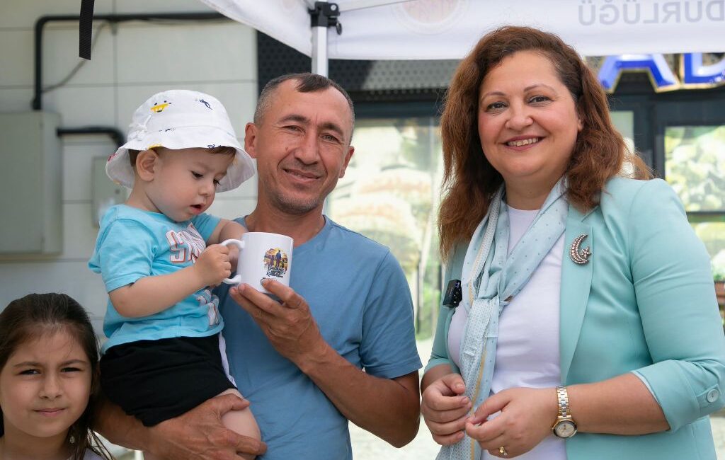 Belediye Başkanı Burcu Köksal, Kurban Bayramı haftasına rast gelen Babalar