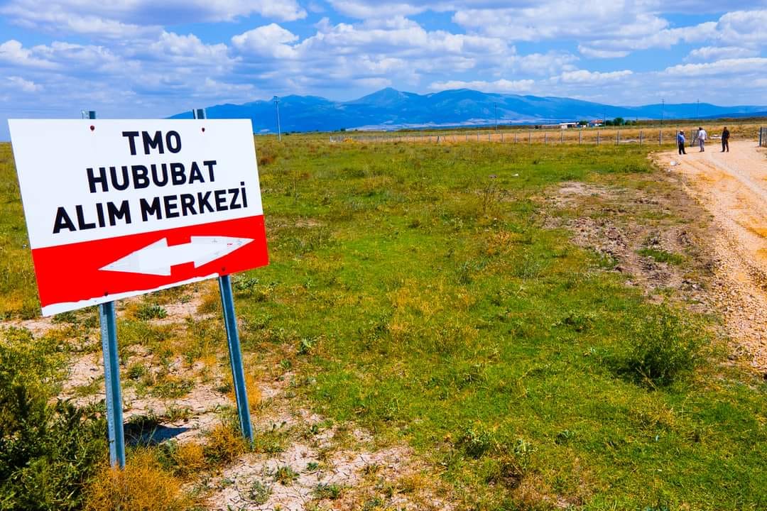 Çobanlar Belediye Başkanı Ali Altuntaş, üreticilere yönelik olarak açıklamalarda bulundu.