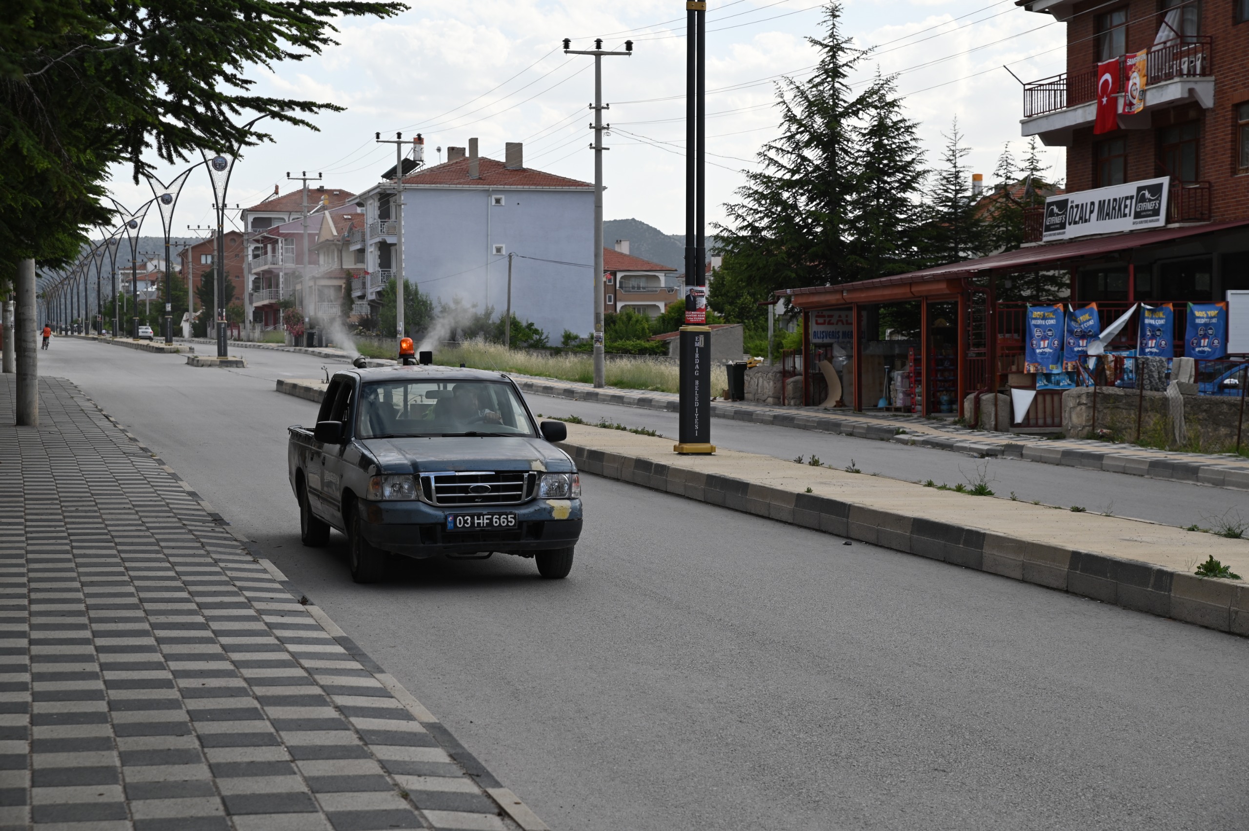 Emirdağ Belediyesi, vatandaşların rahat ve huzurlu bir yaz geçirmesi için