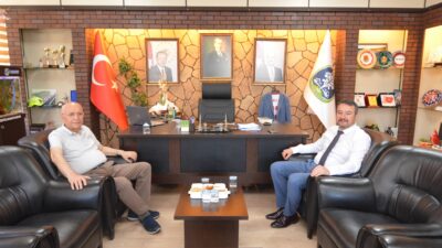 Sandıklı Belediye Başkanı Adnan Öztaş’ı, Yenimahalle Belediye Başkanı Fethi Yaşar