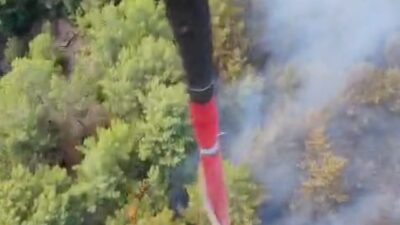   Antalya’nın Aksu ilçesi Hacialiler mahallesi’nde orman yangını çıktı. yangına