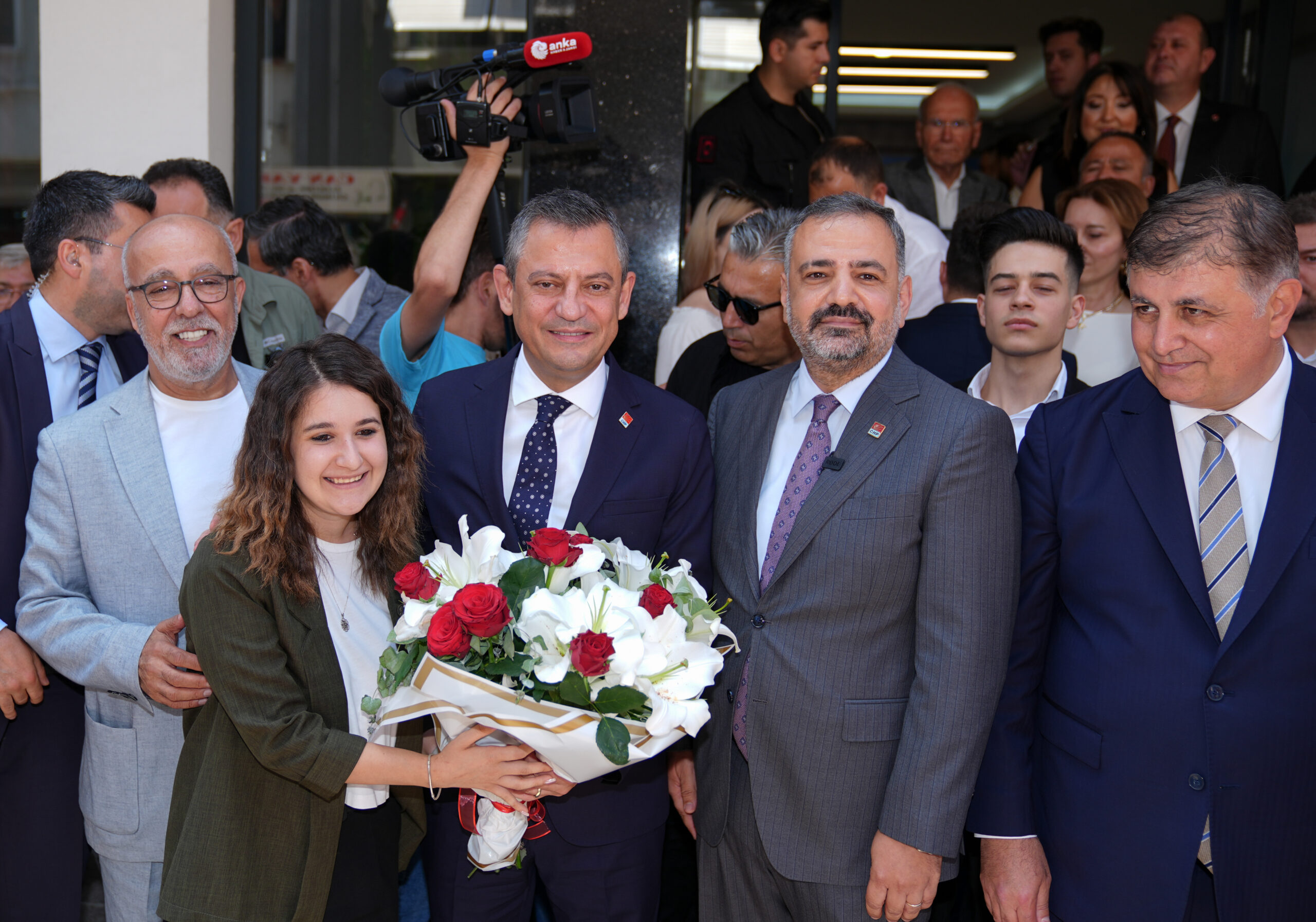Cumhuriyet Halk Partisi Genel Başkanı Özgür Özel, “Maalesef Türkiye’de bilimsel,