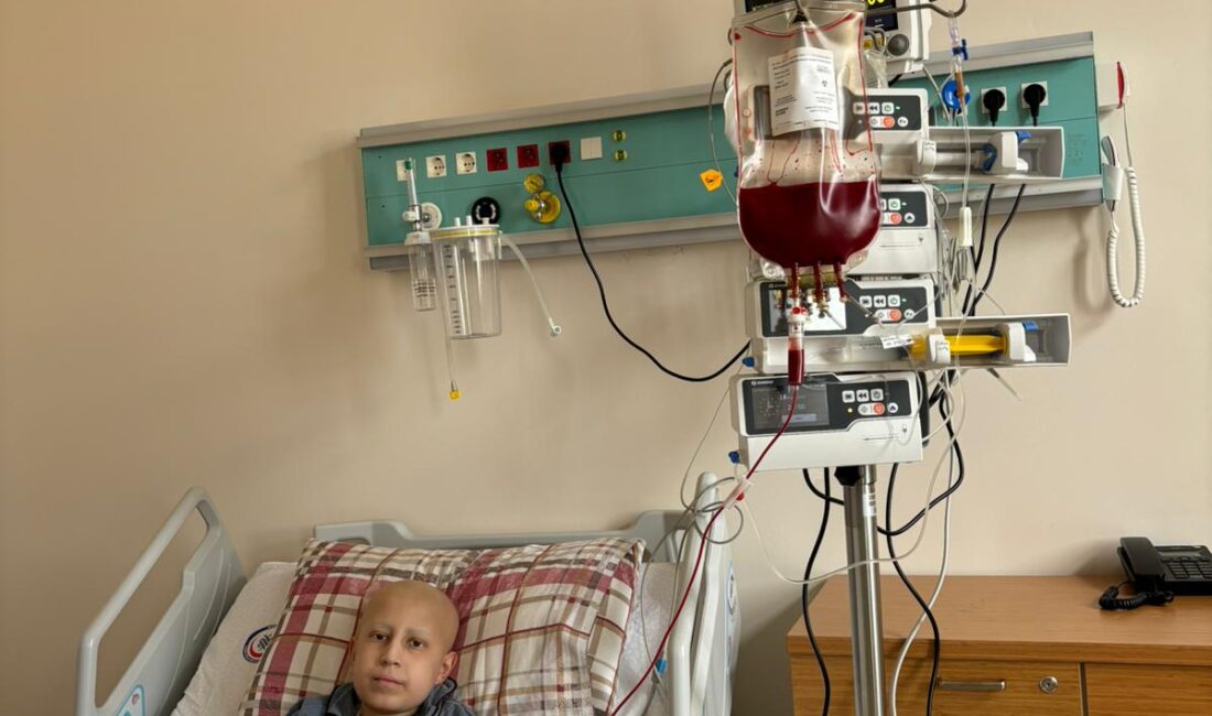 Afyonkarahisar’da yüksek riskli lösemi türü nedeniyle zor günler geçiren 14