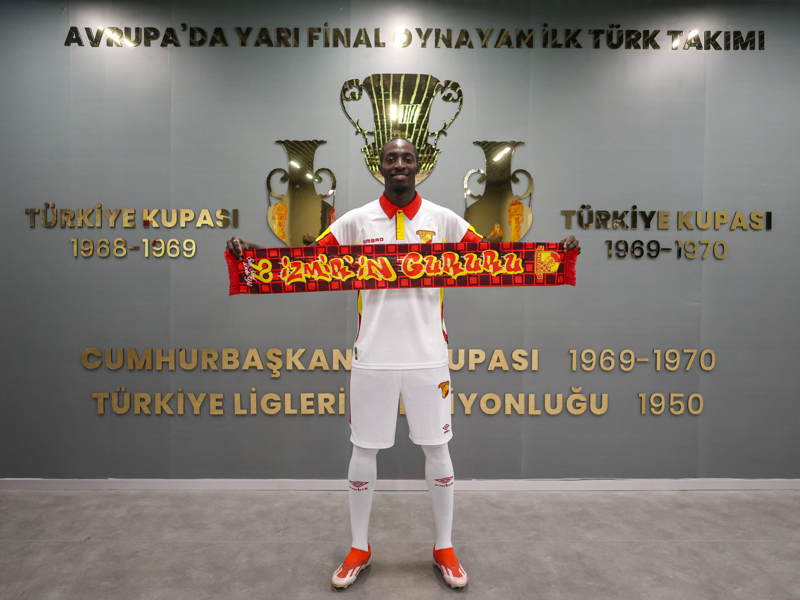  Trendyol Süper Lig’in yeni ekiplerinden Göztepe, Bulgaristan temsilcisi Slavia Sofya’dan