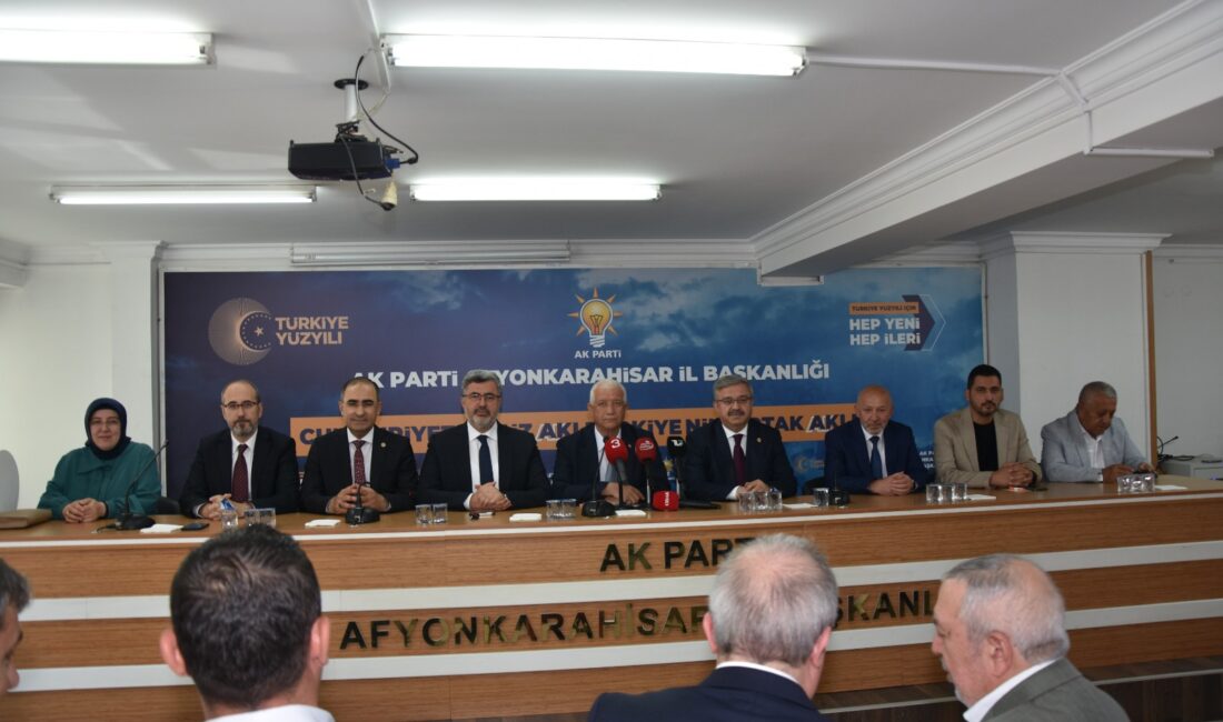 AK Parti İl Başkanlığı tarafından düzenlenen bayramlaşma programında konuşan AK