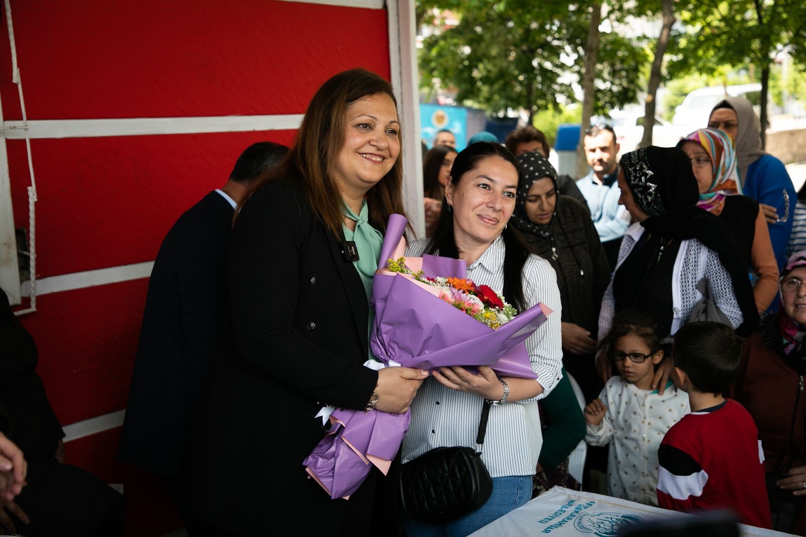 Afyonkarahisar Belediye Başkanı Burcu Köksal, ‘Halk Günü’ etkinliği çerçevesinde Fatih