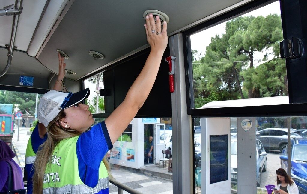 Manisa Büyükşehir Belediyesi Ulaşım Dairesi Başkanlığı ekipleri, şehir içi toplu