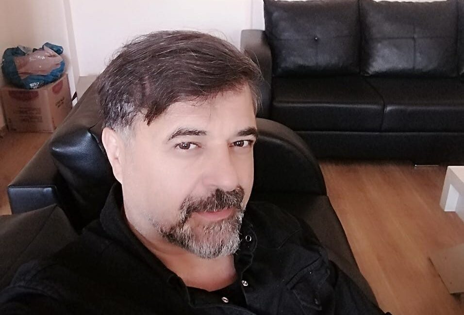 Adana’nın Kozan ilçesinde darp edilen okul müdürü hastaneye kaldırıldı. Edinilen