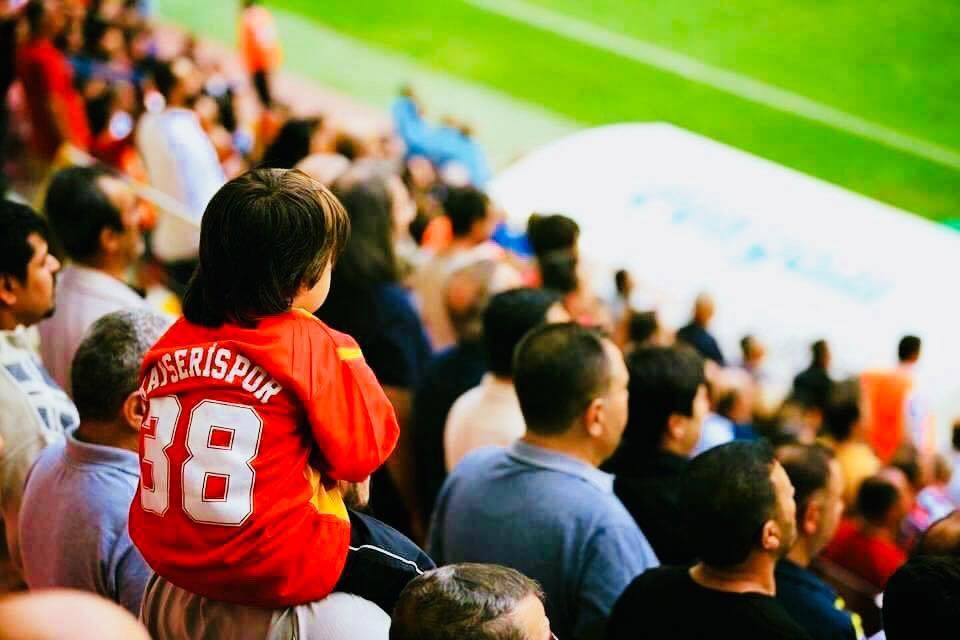 Kayserispor Kulübü, bir sezon boyu geçerli olacak maç bilet fiyatlarını