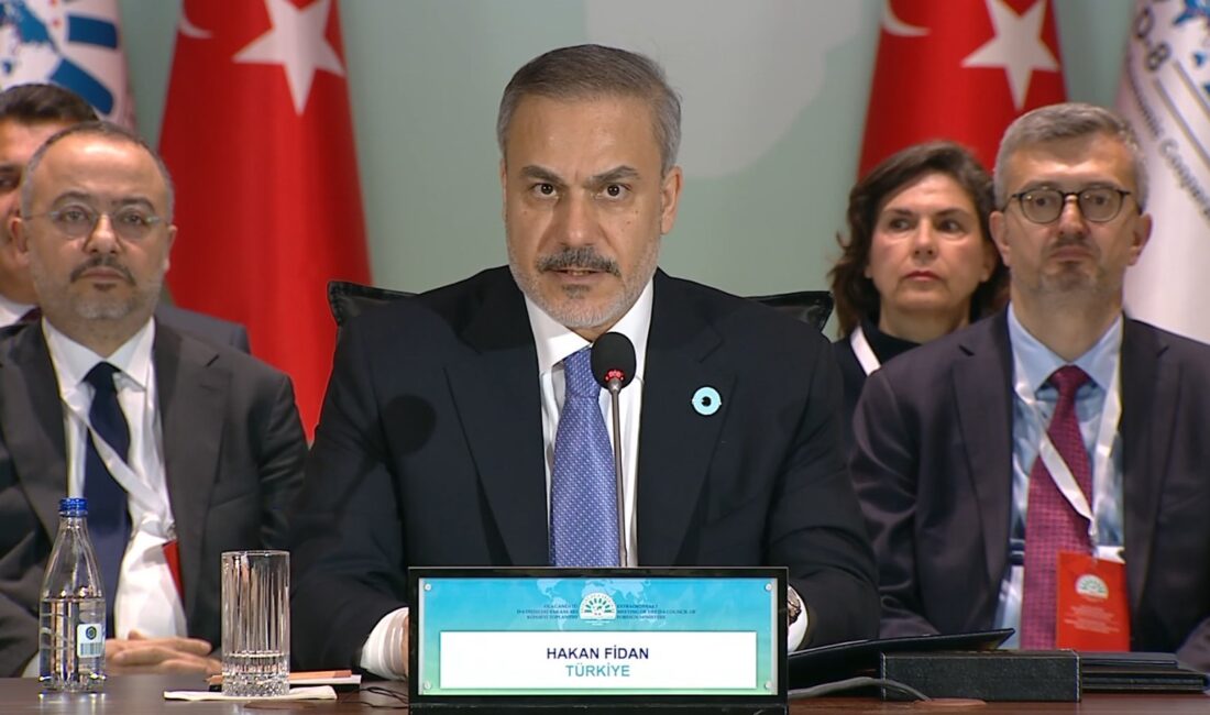 Dışişleri Bakanı Hakan Fidan, Dolmabahçe Cumhurbaşkanlığı Çalışma Ofisinde düzenlenen ‘Olağanüstü