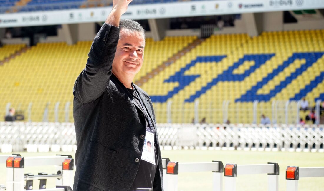 Acun Ilıcalı: “Her şey eşit olursa, takımımız şampiyonluğun favorisidir” Fenerbahçe Asbaşkanı Acun Ilıcalı, Türkiye Futbol Federasyonu’na tartışmalı kararları bitirecekleri