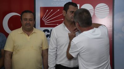 İYİ Parti’nin Kuşadası Belediye Meclis Üyesi Ali Aydın, Behçet Alp’in