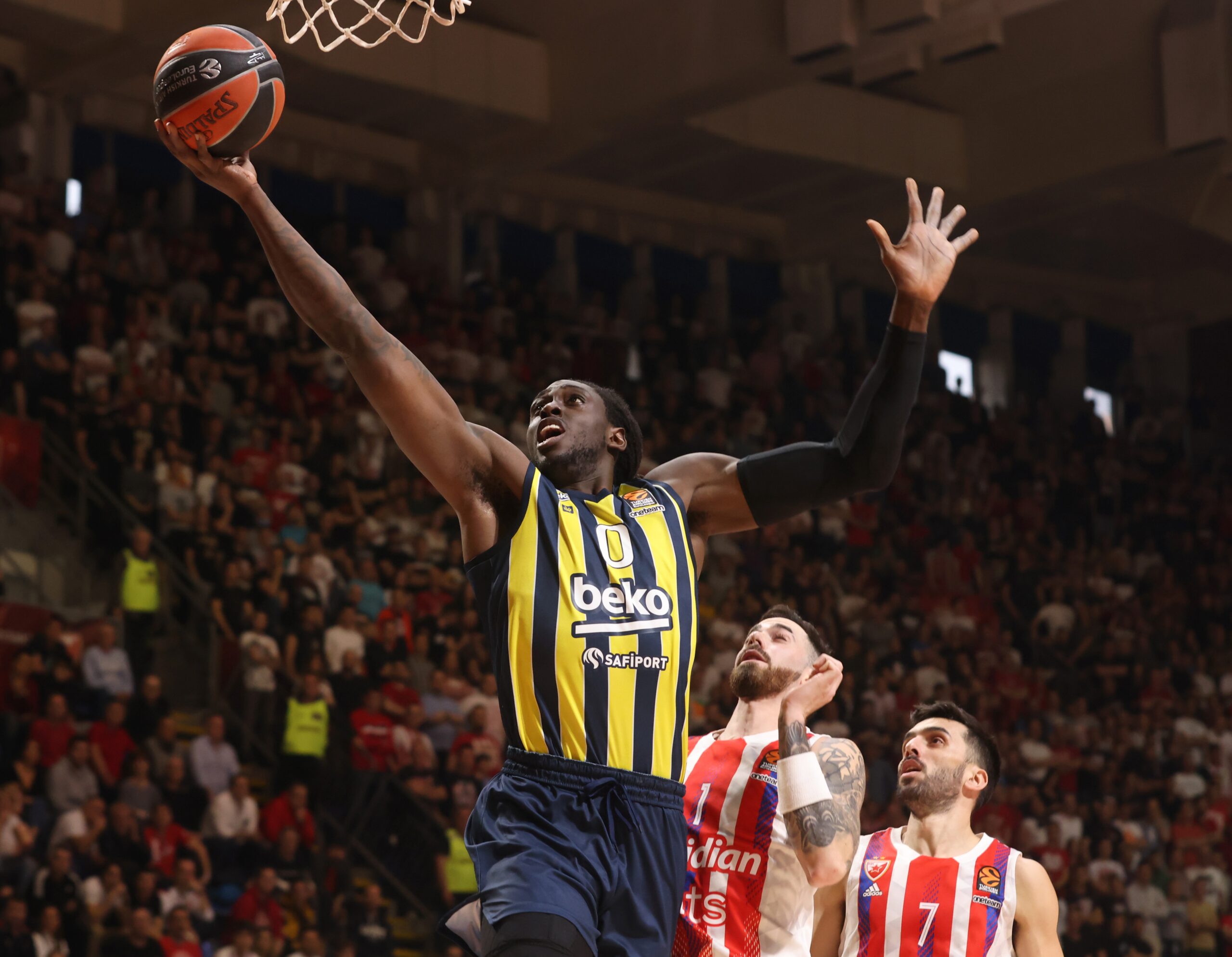 Fenerbahçe Beko, 29 yaşındaki ABD’li pivot Johnathan Motley’e veda etti.