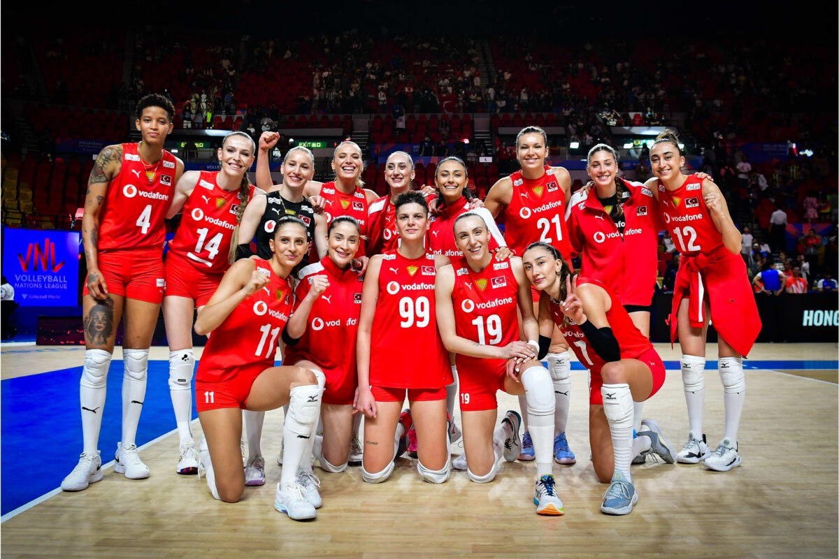 2024 Paris Olimpiyat Oyunları’nda mücadele edecek A Milli Kadın Voleybol