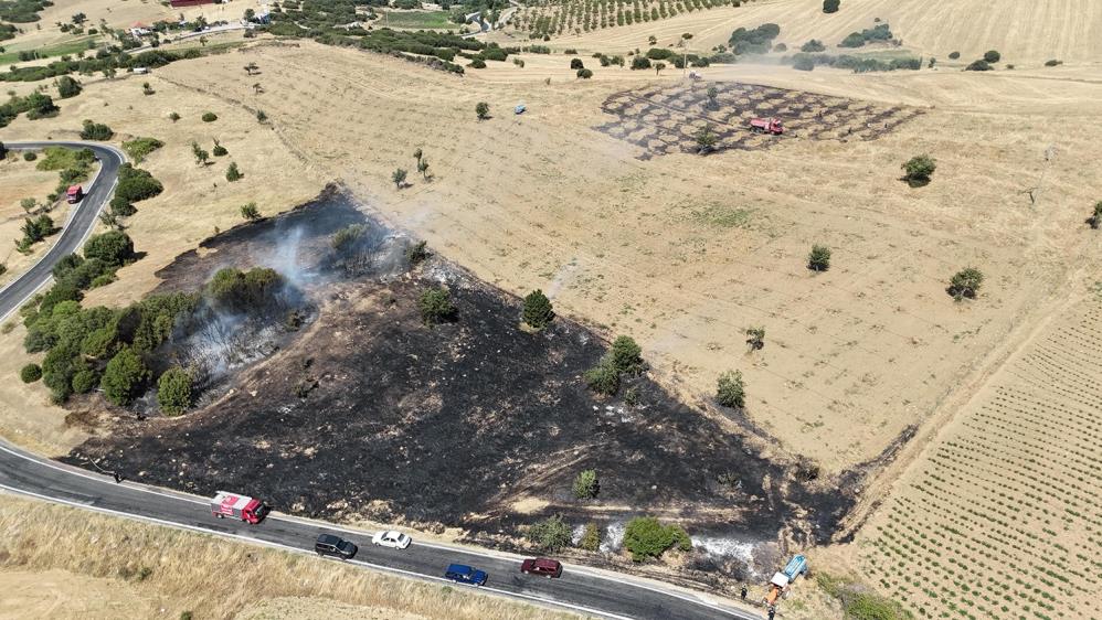 Manisa’nın Kula ilçesinde henüz belirlenemeyen bir nedenle makilik alanda çıkan