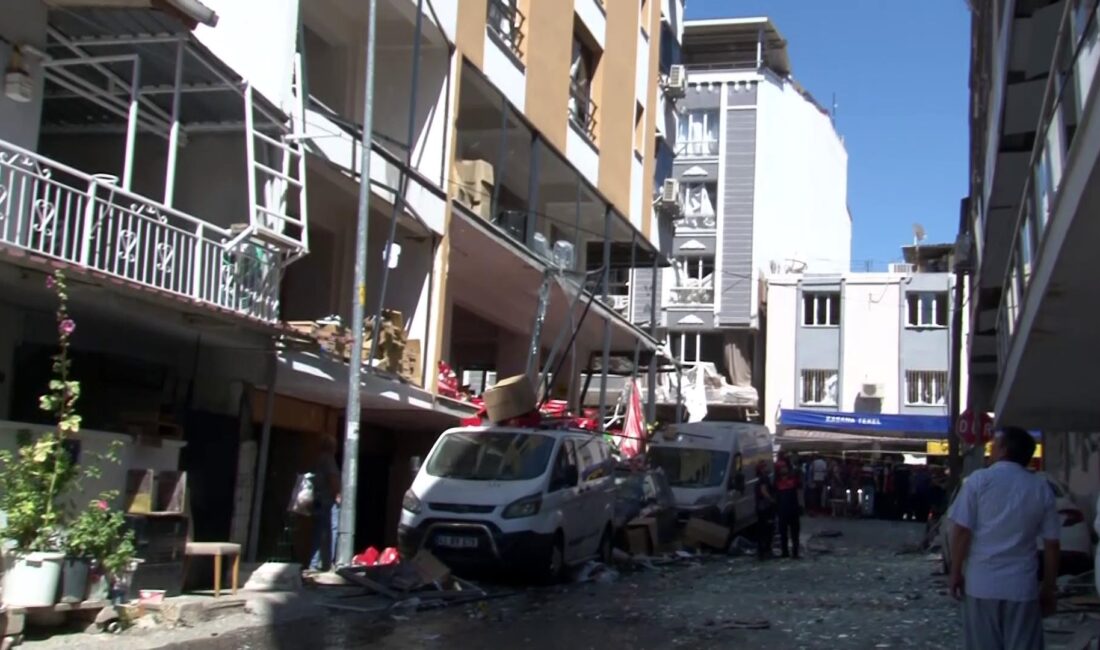 İzmir’de patlama: 2 ölü, 16 yaralı İzmir’in Torbalı ilçesinde bir iş yerinde meydana gelen doğal gaz