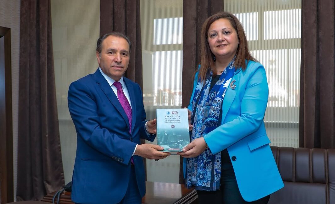Başkan Köksal: Afyon’u öğrenci dostu şehir yapmakta kararlıyız Belediye Başkanı Burcu Köksal, Afyon Kocatepe Üniversitesi Rektörü Prof. Dr.