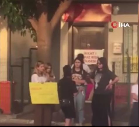 Şanlıurfa’da kuduz risk bölgesindeki hayvanların toplatılmasına karşı çıkarak muhtarlık ofisini