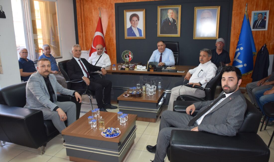 Kurban Bayramı nedeniyle İYİ Parti’nin Afyon İl Başkanlığı’nın düzenlediği bayramın