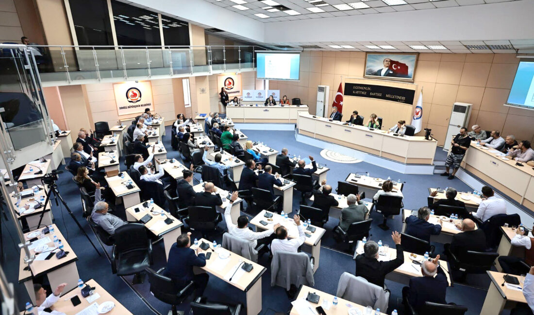 Denizli Büyükşehir Belediye Meclisinin AK Partili üyesi Ali Değirmenci, noterlik