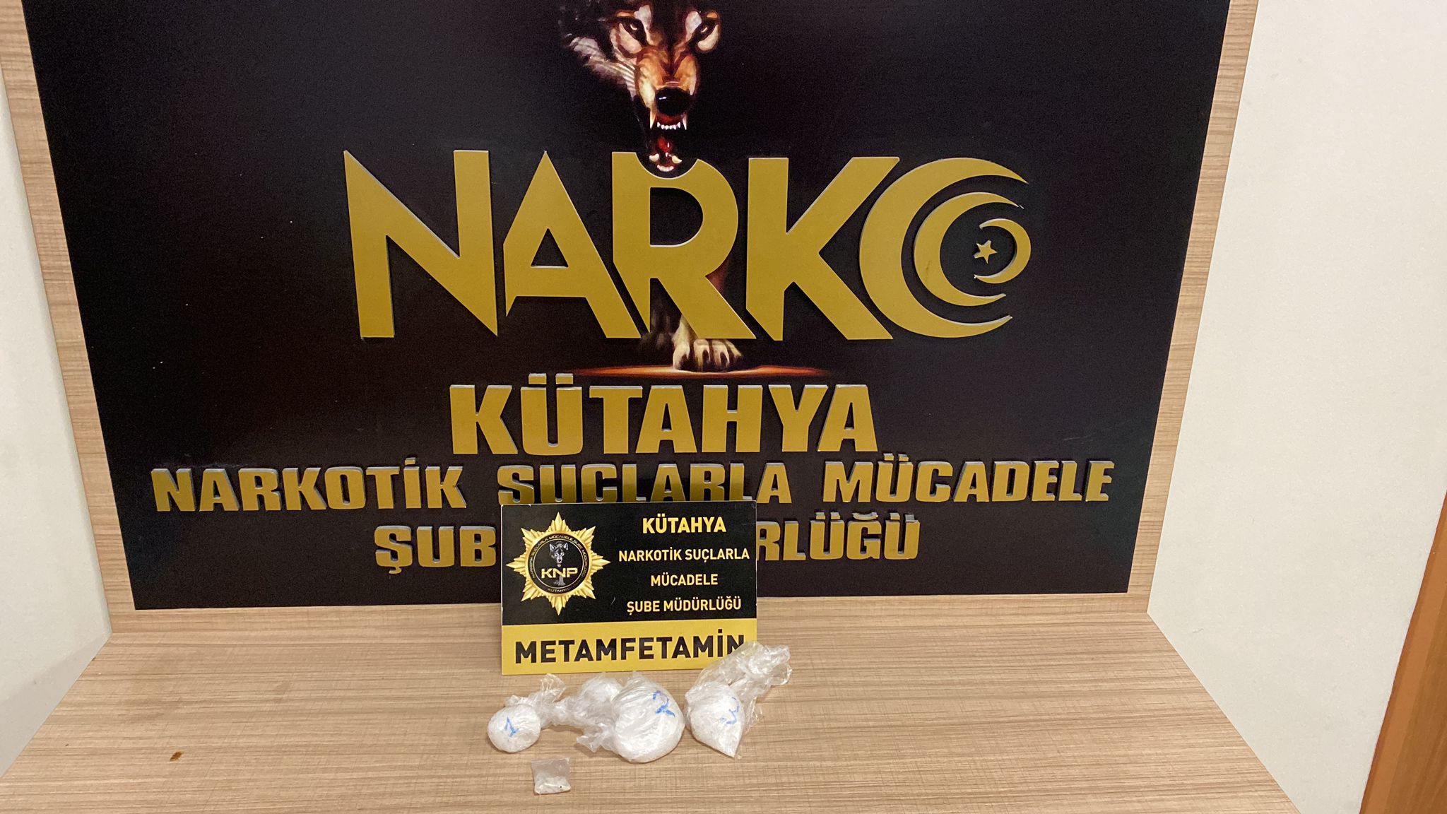 Kütahya İl Emniyet Müdürlüğü’ne bağlı Narkotik Suçlarla Mücadele Şube Müdürlüğü
