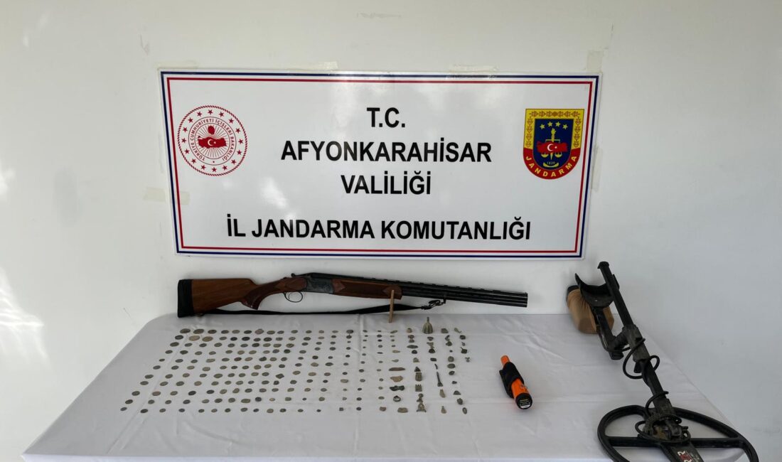 Afyonkarahisar İl Jandarma Komutanlığınca yapılan çalışmalar sonucu, Işıklar Beldesinde ikamet