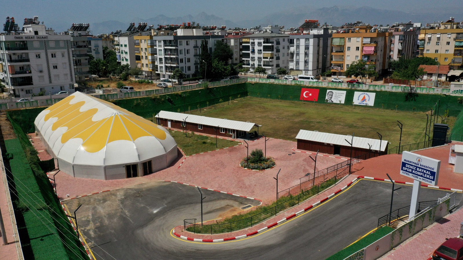 Antalya’da Muratpaşa Belediyesi’nin eski CHP Genel Başkanı merhum Deniz Baykal’ın