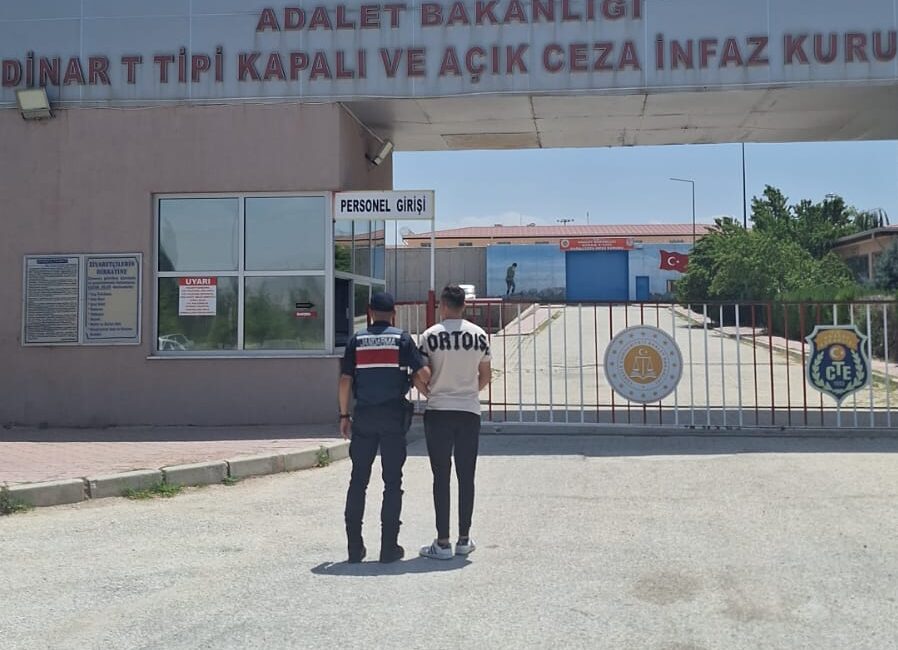 Afyonkarahisar İl Jandarma yapılan  aranan şahısların tespiti ve yakalanmasına yönelik