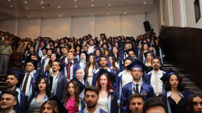Akdeniz Üniversitesi Diş Hekimliği Fakültesi’nden mezun olan 116 öğrenciler yemin