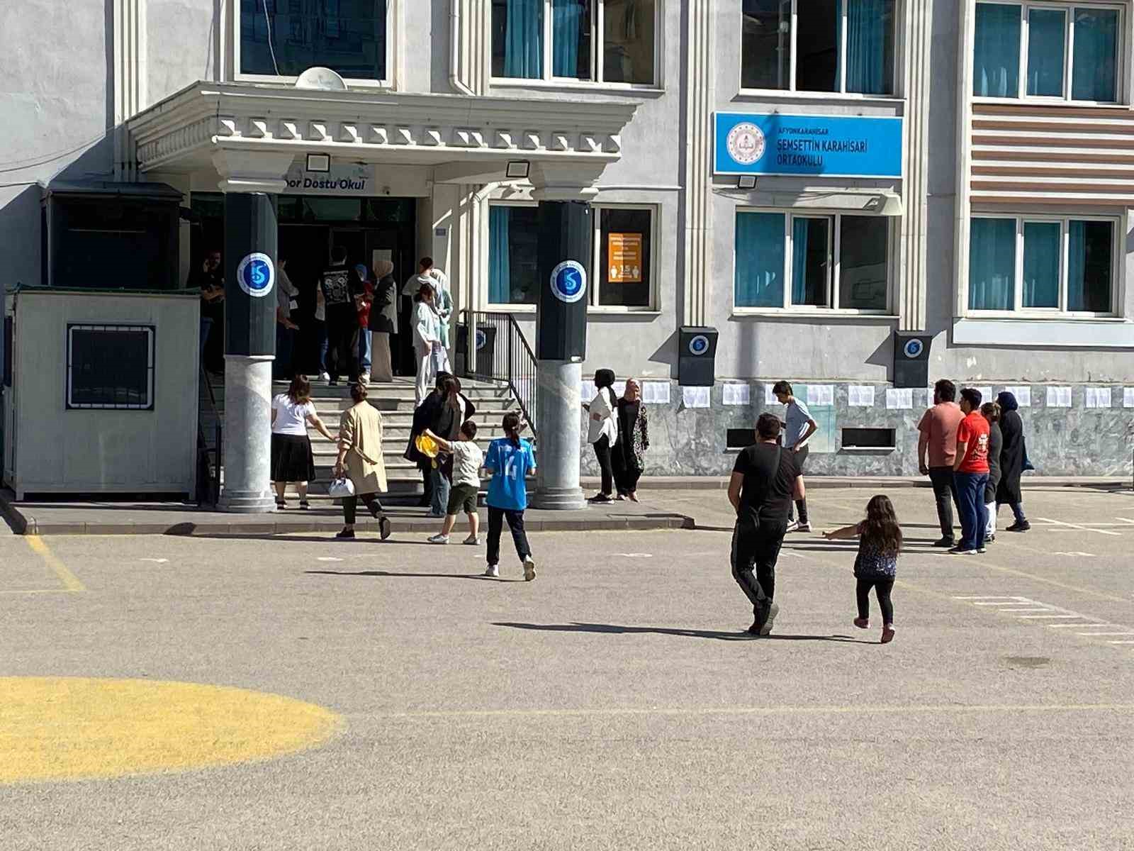 Yurt genelinde olduğu gibi Afyonkarahisar’da Liselere Geçiş Sistemi (LGS) 6