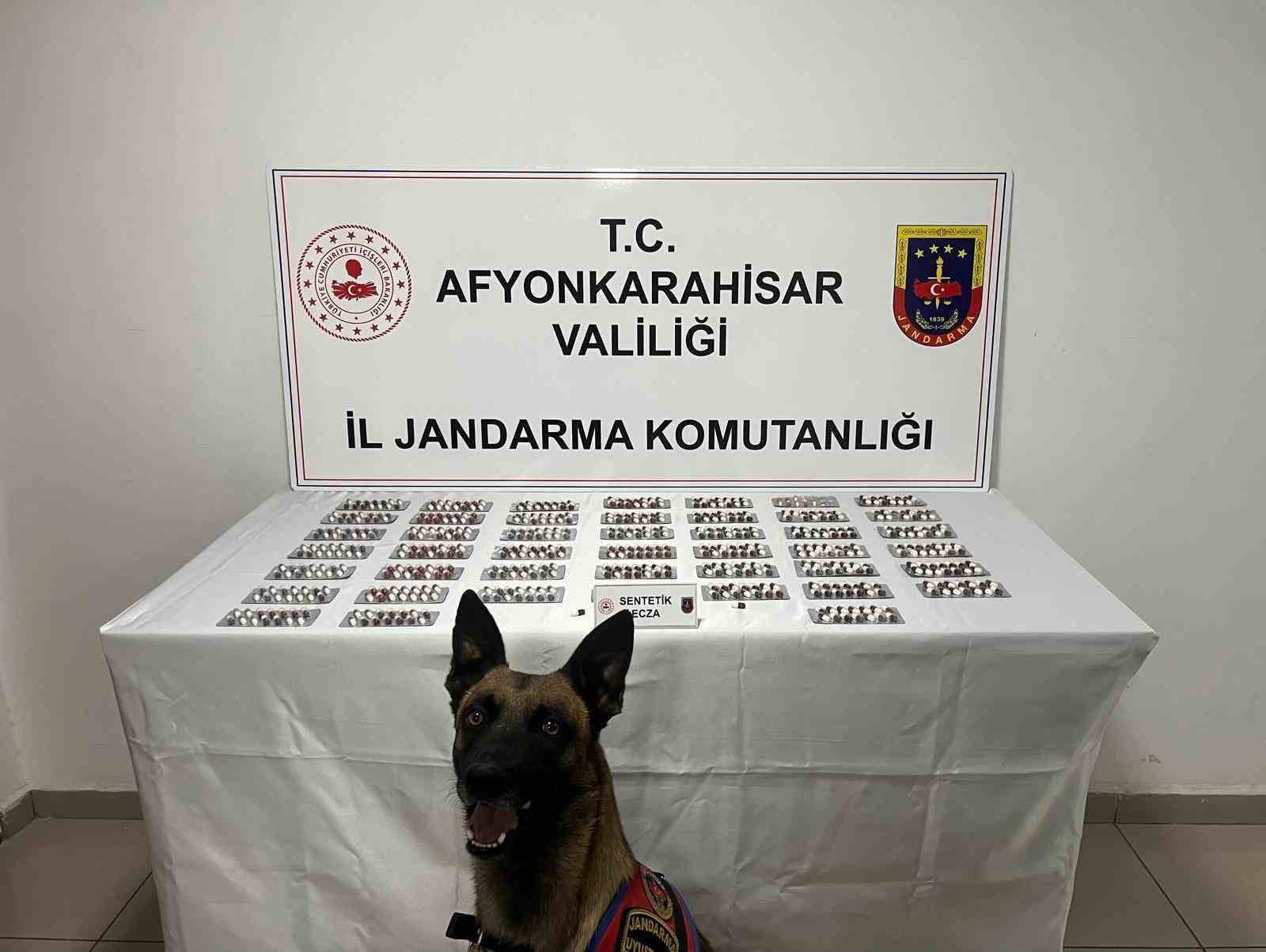Afyonkarahisar’da İl Jandarma Komutanlığı ekipleri uyuşturucu madde satışı yapacağını belirlediği