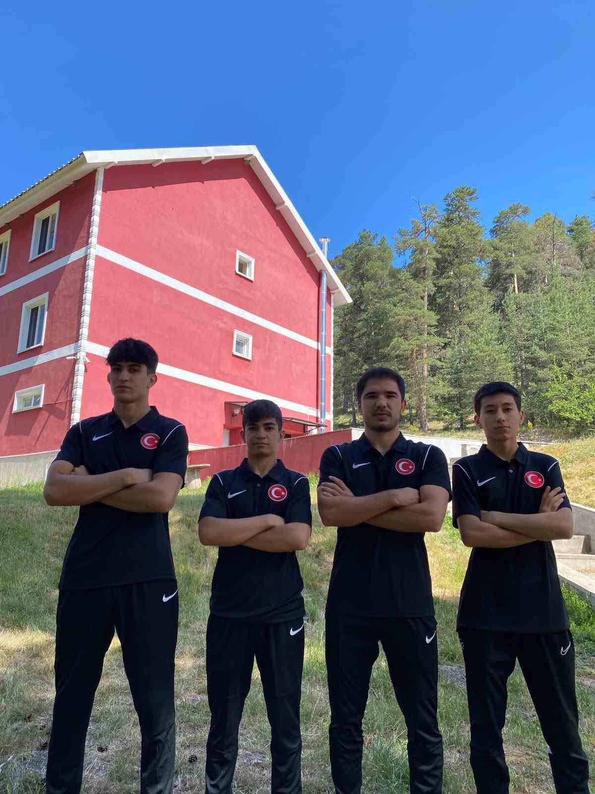 Türkiye Olimpiyat Hazırlık Merkezleri’nin (TOHM) Afyonkarahisarlı sporcuları U-17 Avrupa Güreş