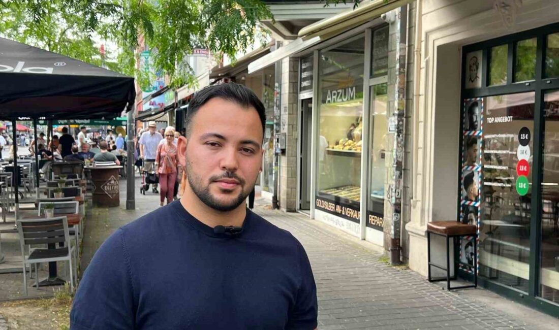 Almanya’nın Köln şehrinde Türklerin işlettiği kuyumcu dükkanına soygun amaçlı giren