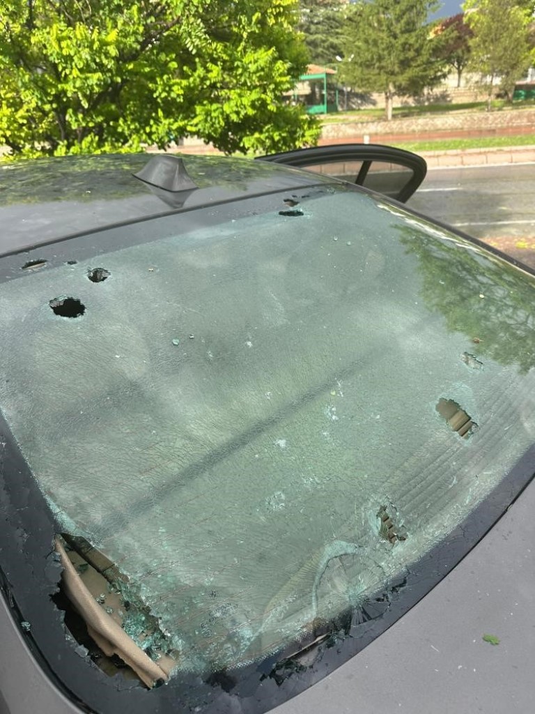 Tüketiciler Birliği Genel Başkanı Mahmut Şahin; dolu yağışından dolayı araçları