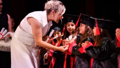 Antalya Konyaaltı Belediyesi bünyesinde hizmet veren kreşlerde eğitim gören minikler,