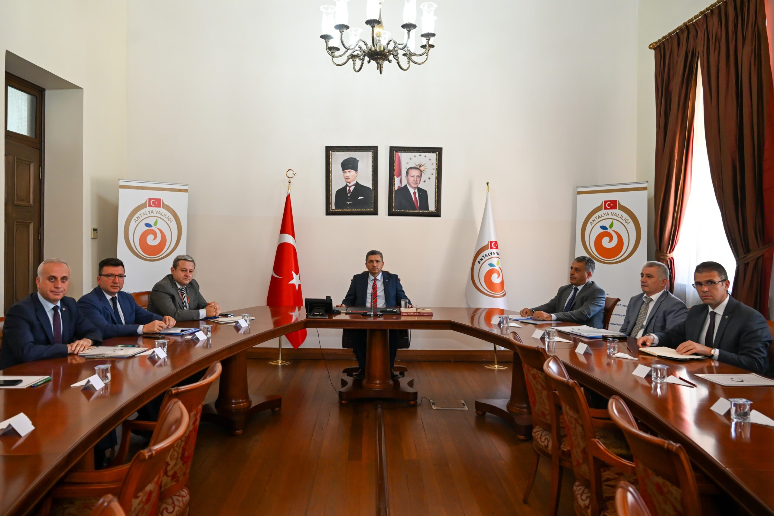 Antalya’da kıyı işgallerinin kaldırılması ve önlenmesini amaçlayan Denizler Halkındır Projesi