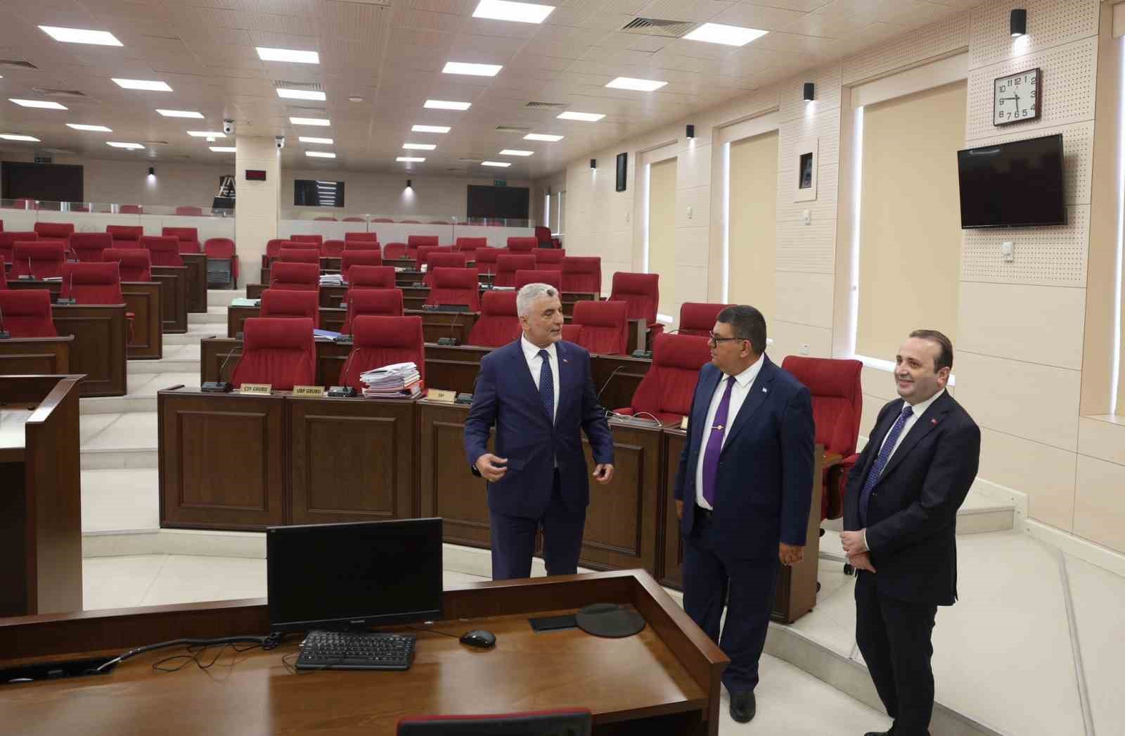 Ticaret Bakanı Ömer Bolat, Lefkoşa temasları çerçevesinde Kuzey Kıbrıs Türk
