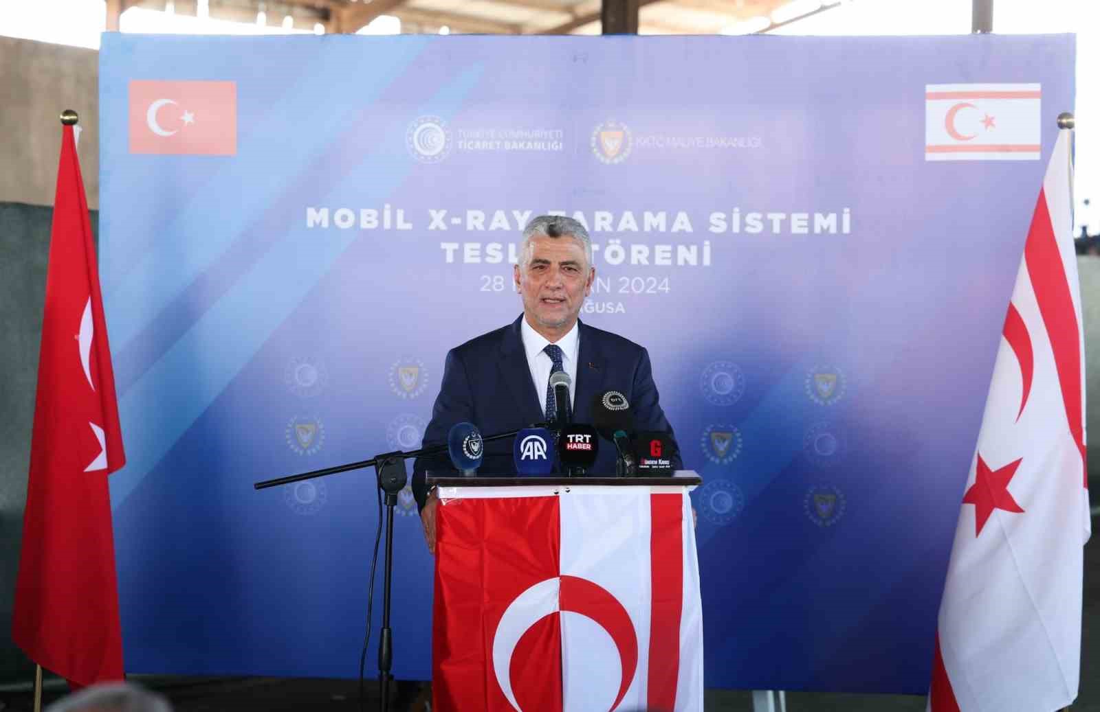 Ticaret Bakanı Ömer Bolat, KKTC’de Mobil X-RAY Tarama Sistemi teslim