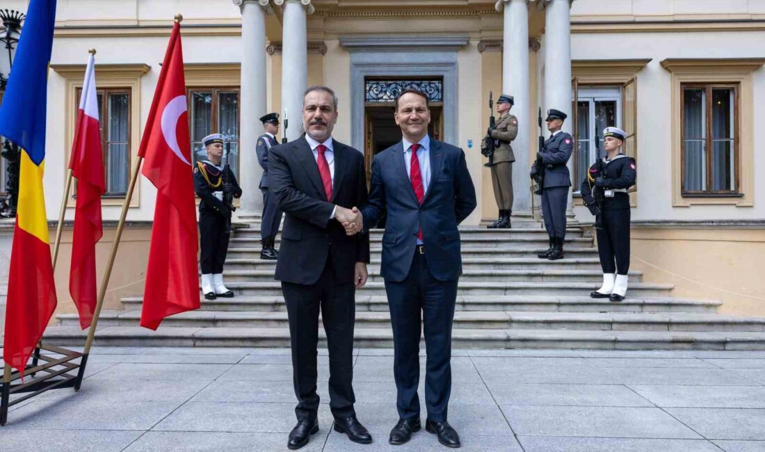 Dışişleri Bakanı Hakan Fidan, Varşova temasları çerçevesinde Polonyalı mevkidaşı Radoslaw
